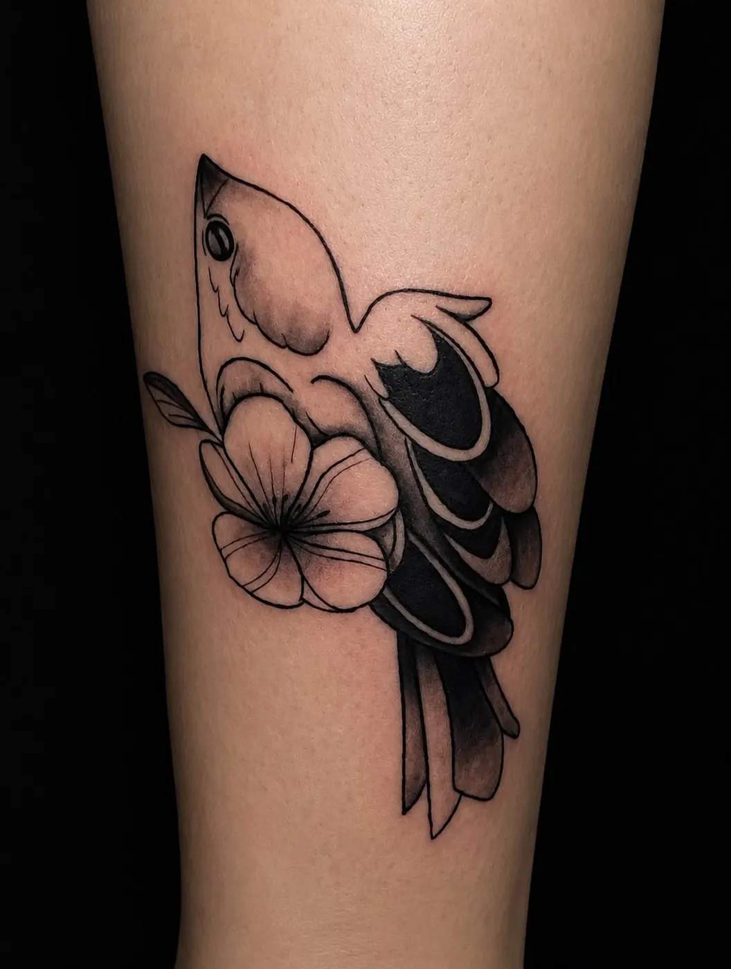 Tatuaje blackwork en Garavatto Tatau Studio Bogotá